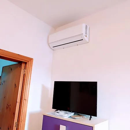 Dei Mille Colori Con Ampio Giardino Adatta Ai Vostri Amici A Quattro Zampe Holiday home San Foca